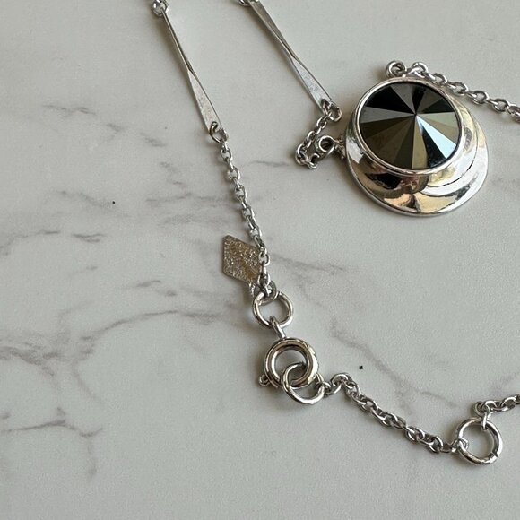 Sarah Coventry Silver Tone Necklace with Faceted Hematite Pendant Modernist Desi - Picture 6 of 9